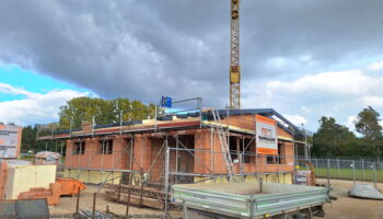 Abschluss Rohbau, Erstellung Dachstuhl und Eigenleistung