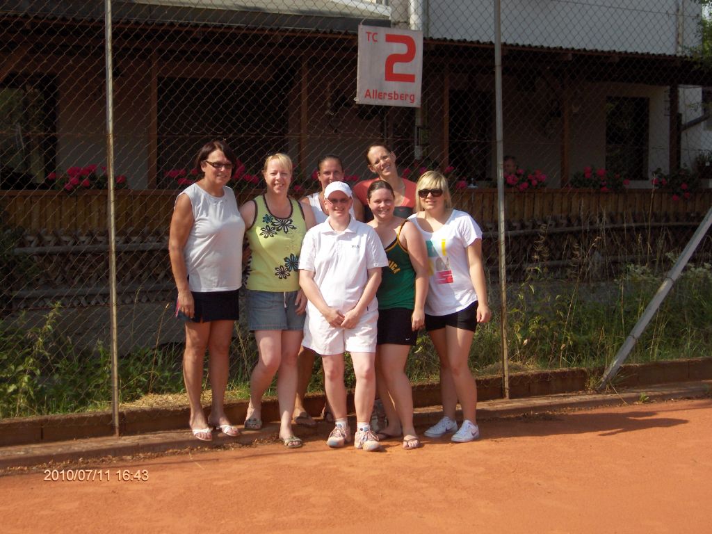 2010_0711_tca_ev__medenspiele_aufstiegsfeier_erste_herrenmannschaft_und_junioren18_0000003.jpg