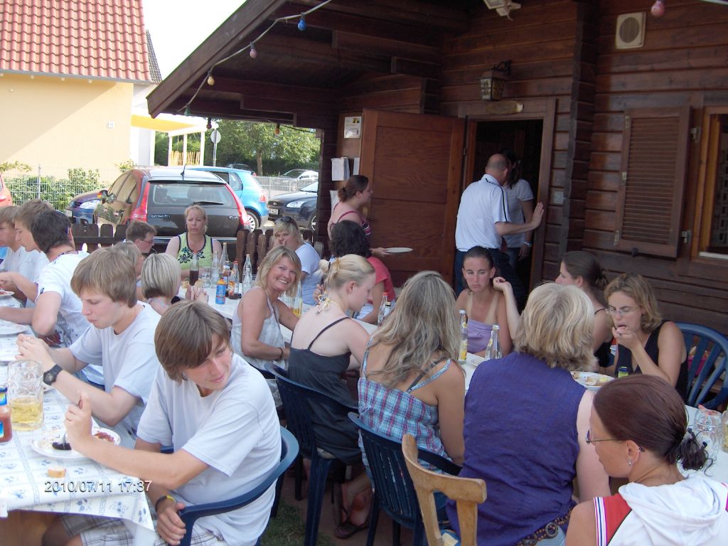 2010_0711_tca_ev__medenspiele_aufstiegsfeier_erste_herrenmannschaft_und_junioren18_0000012.jpg