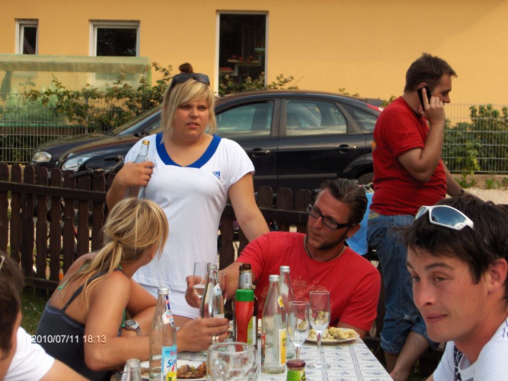 2010_0711_tca_ev__medenspiele_aufstiegsfeier_erste_herrenmannschaft_und_junioren18_0000018.jpg