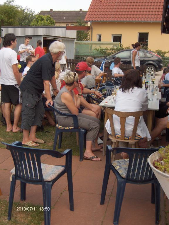 2010_0711_tca_ev__medenspiele_aufstiegsfeier_erste_herrenmannschaft_und_junioren18_0000024.jpg