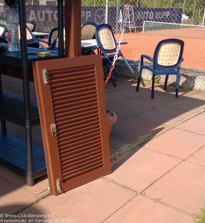 2013_0928_tca_ev__arbeitseinsatz_fensterlaeden_gestrichen_0000002.jpg