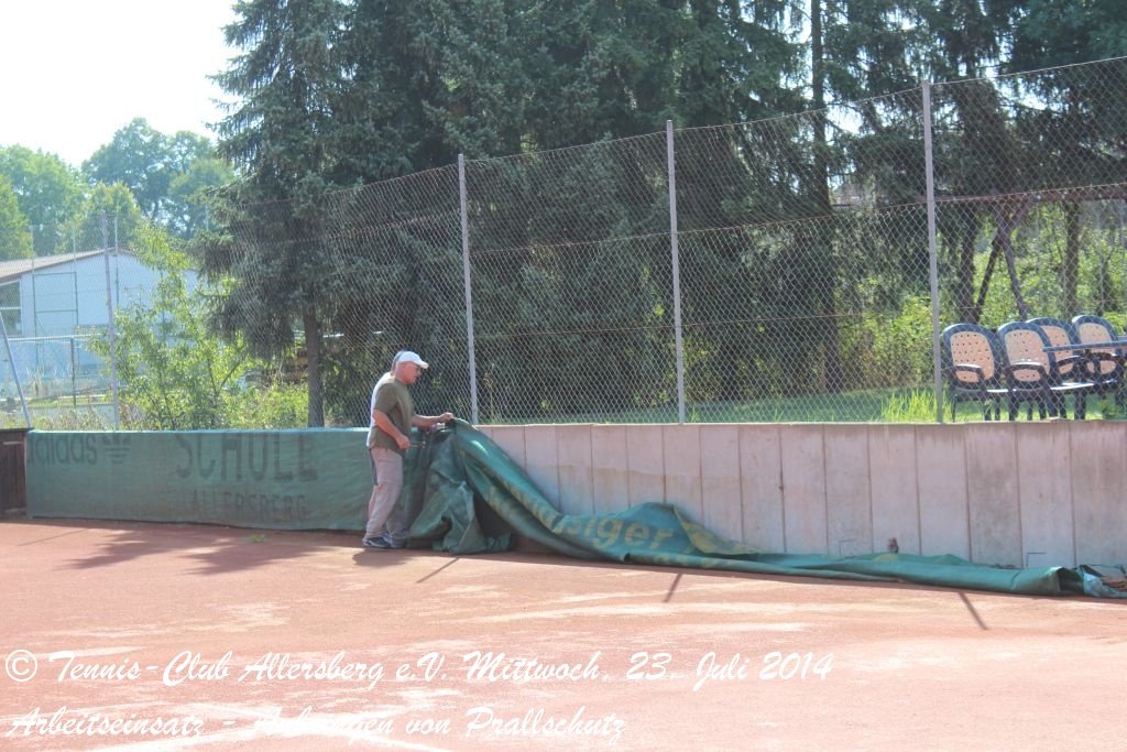 2014_0723_tca_ev__arbeitseinsatz_prallschutz_fuer_platz_1_und_platz_2_0000031.jpg