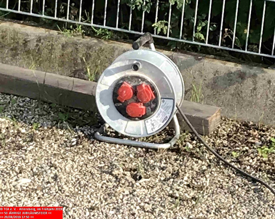 2019_0829_tca_ev__50_jaehriges_jubilaeum_stromleitungen_kabel_verlegen_sowie_zeltgarnituren_aufstellen_00000004.jpg
