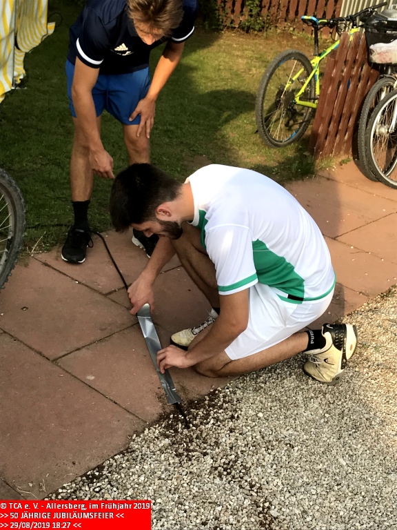 2019_0829_tca_ev__50_jaehriges_jubilaeum_stromleitungen_kabel_verlegen_sowie_zeltgarnituren_aufstellen_00000011.jpg