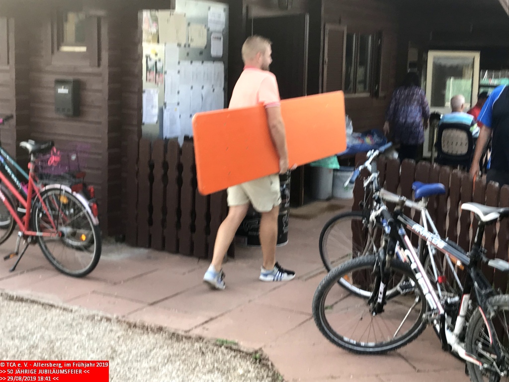 2019_0829_tca_ev__50_jaehriges_jubilaeum_stromleitungen_kabel_verlegen_sowie_zeltgarnituren_aufstellen_00000014.jpg